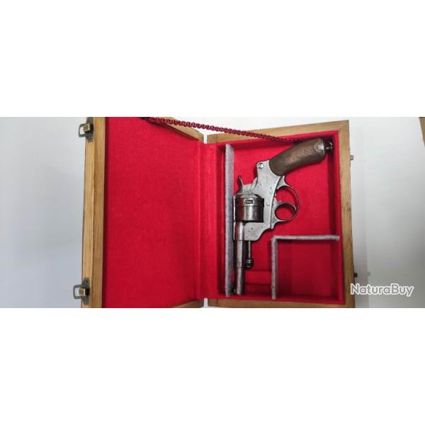 revolver fran�ais MAS 1873 11mm