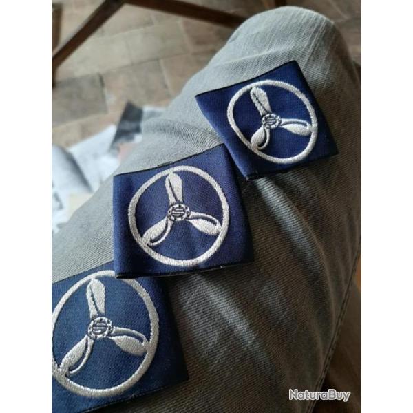 Trois insignes d epaulettes uniforme royal navy
