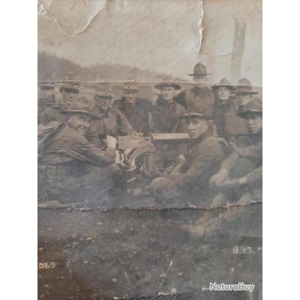 Tres ancienne photo de mitrailleurs avec une browning