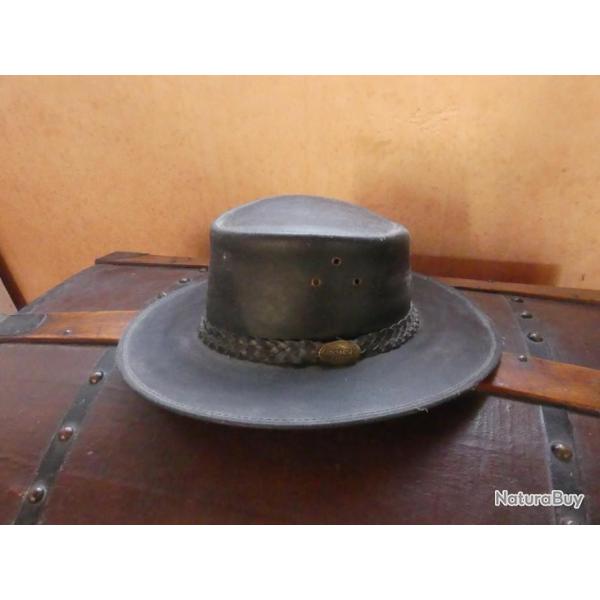 v�ritable chapeau Australien JACARU T57 meduim ( cause erreur de taille)