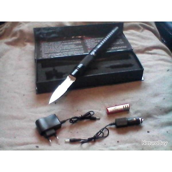 baton de dfense ninja lame + torche +brise vitre