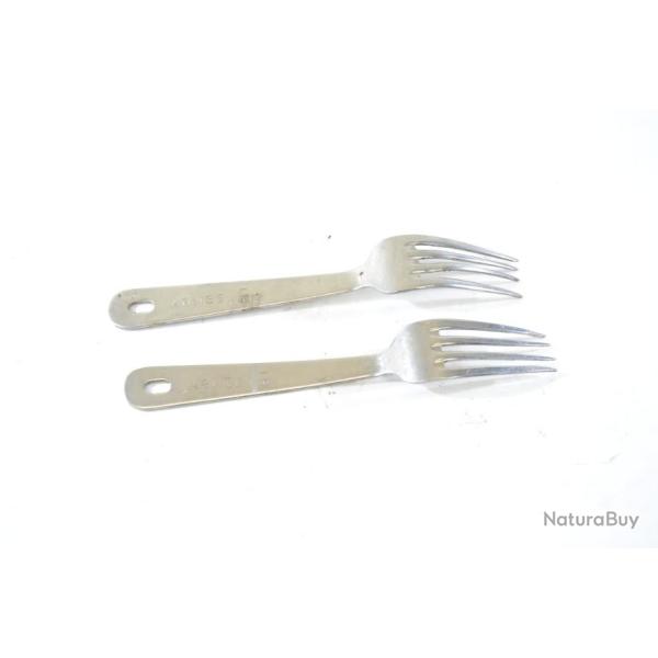 Lot de deux fourchettes Arm�e Fran�aise, ann�es 1950 - 1960. Camping surplus ration gamelle