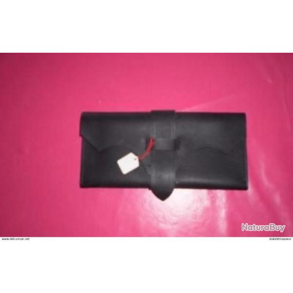 Pochette � silex ou autre (tabac) pour reconstitutions,etc...