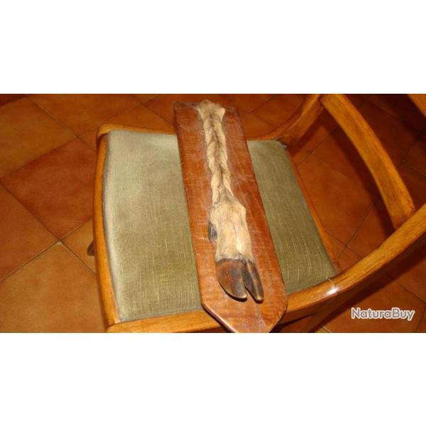 ANCIEN PIED D'HONNEUR faire offre