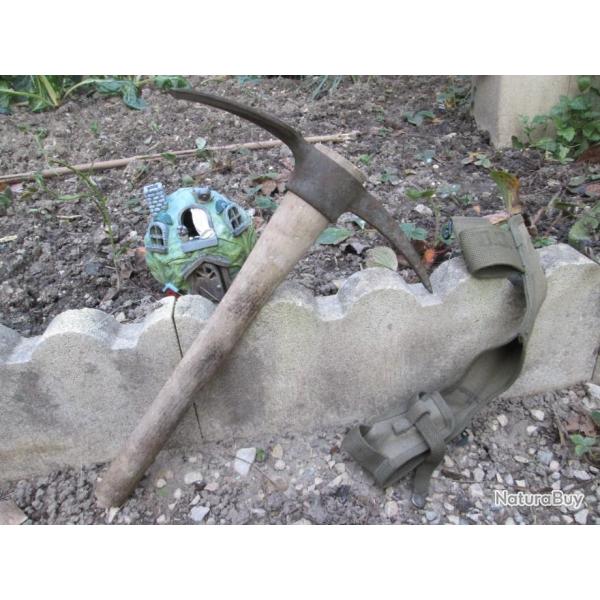 pioche US 1944 avec son etui dat� (etg)