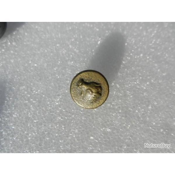 ancien bouton pour v�tement de chasse ou de livr�e t�te de sanglier