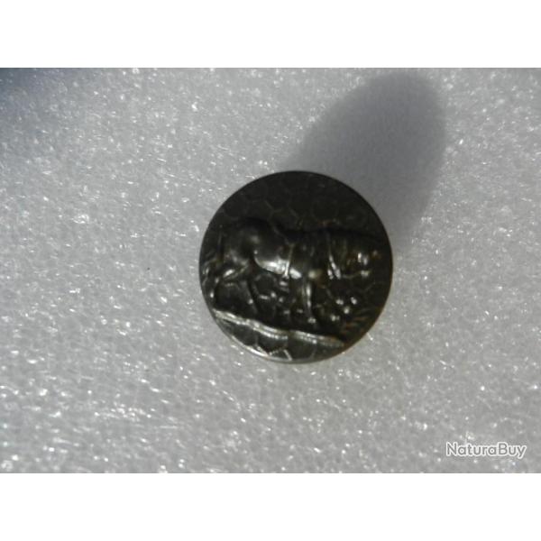 ancien bouton pour v�tement de chasse cheval