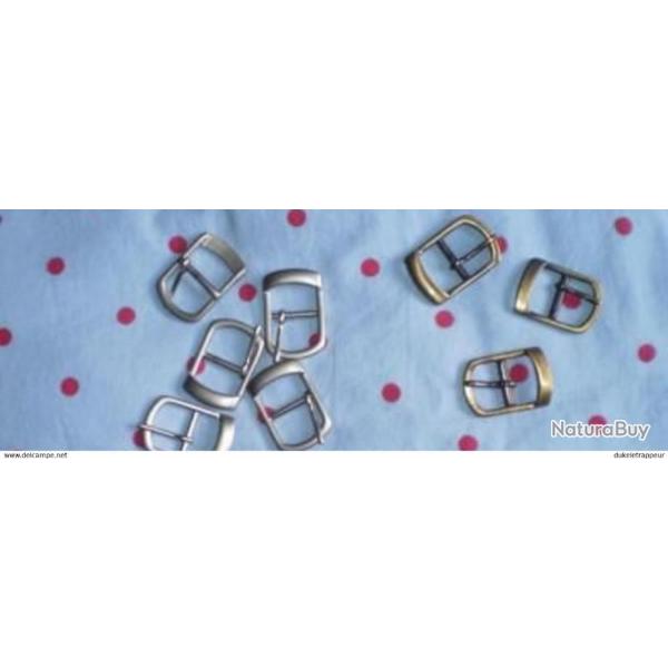 Un lot de 12 boucles !