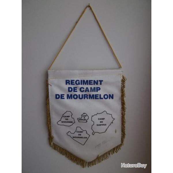 fanion collection militaire rgiments Mourmelon-le-Grand