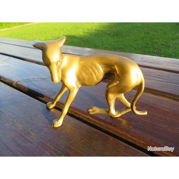 VINTAGE - Ancien sujet en Bronze dor de Vienne reprsentant un chien de race Lvrier (XX)