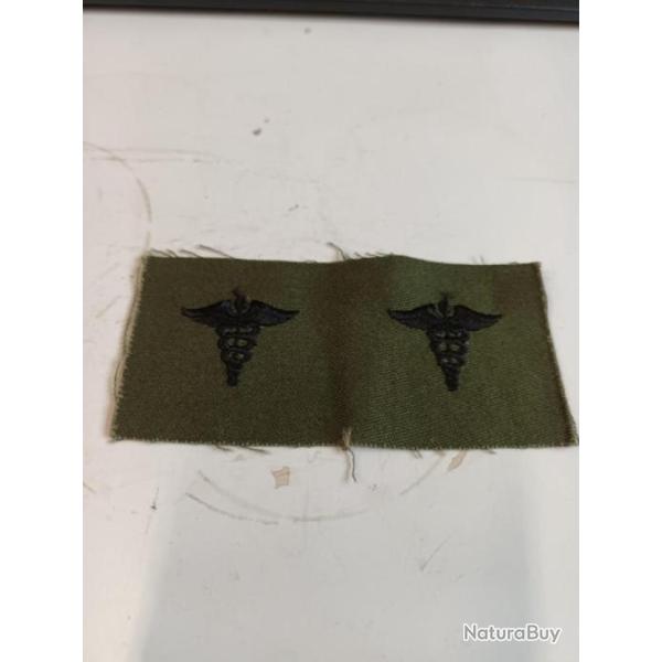 Lot de collars officier arm�e us MEDICAL CORPS kaki ORIGINAL