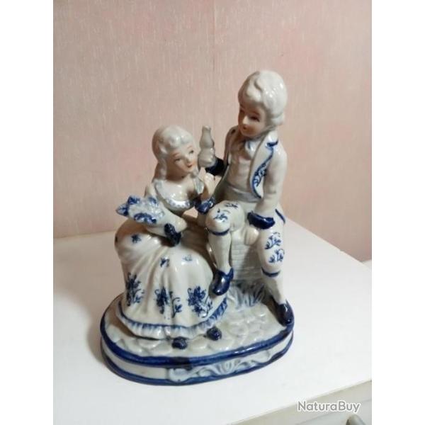 statuette en c�ramique �maill� hauteur 19 cm x 13 cm