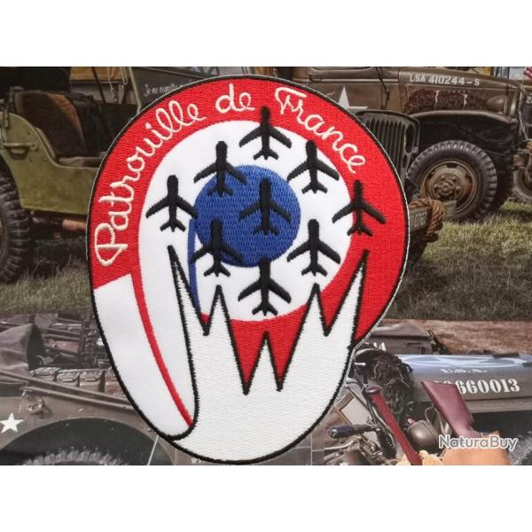 Patrouille de France  Hauteur 12 cm Largeur 10 cm- A coudre ou � thermocoller