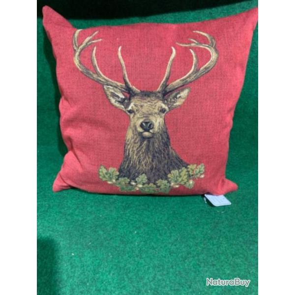 Coussin � motif cerf