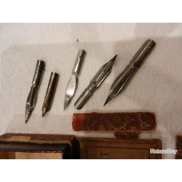 5 anciennes plumes � encre porte plume et une ancienne bo�te Bertout � restaurer