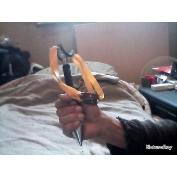 Kubotan, Lance pierre de chasse puissant " titan de chasse "