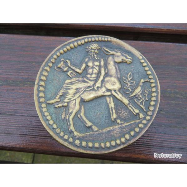 Ancien Vide-Poche/Coupelle Bronze � patine verte d�cor antique Dionysos - Max Le Verrier (Vers 1920)