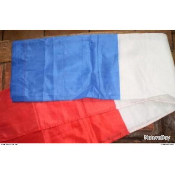 Drapeau fran�ais : 150 cm x 90 cm !