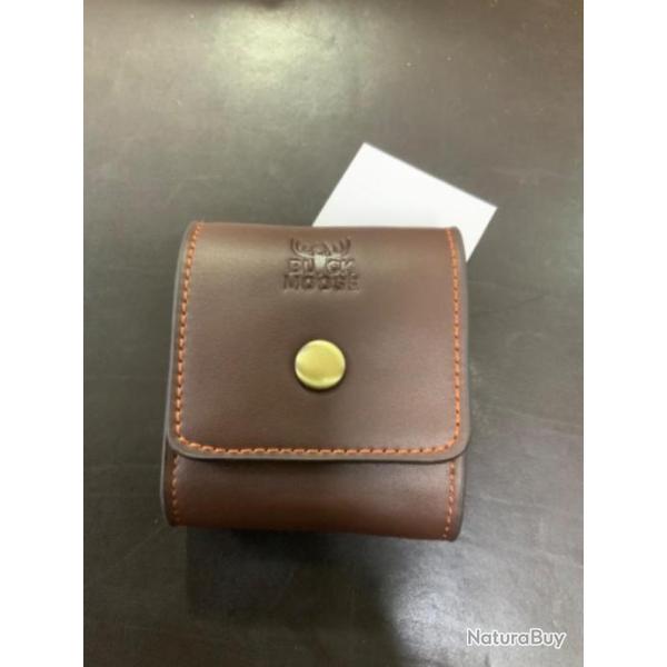 �tui pour 10 cartouches de grande chasse Black moose en cuir
