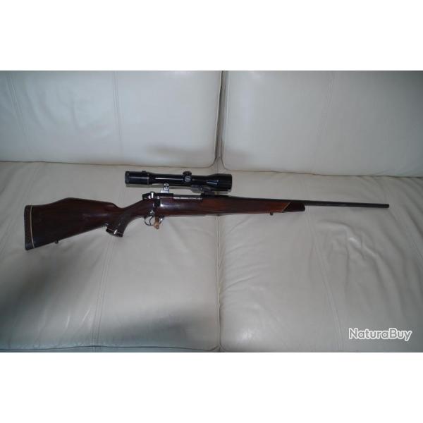 CARABINE WEATHERBY 300 MAGNUM  de LUXE avec LUNETTE ZEISS 1.5 X 6 DIAVARI-Z +++++ 142 MUNITIONS.