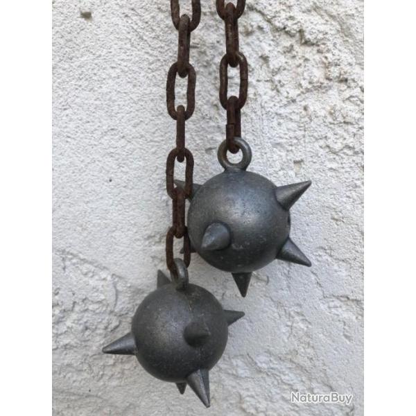 fleau d'arme bois et fonte