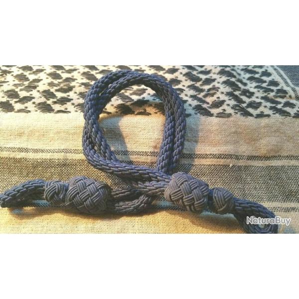 Jugulaire bleu pour  casquette Trappo  origine Ex-Allemagne de l'Est