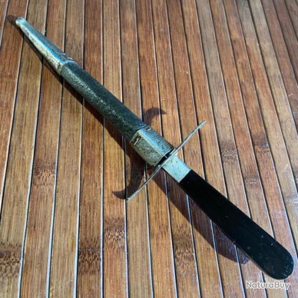 FORTE DAGUE DE D�FENSE / STYLET 19 �me