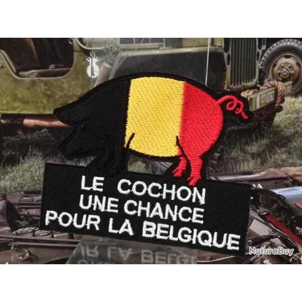 Le cochon une chance pour la BELGIQUE - Hauteur : 70 mm Largeur : 85 mm � coudre ou � thermocoller
