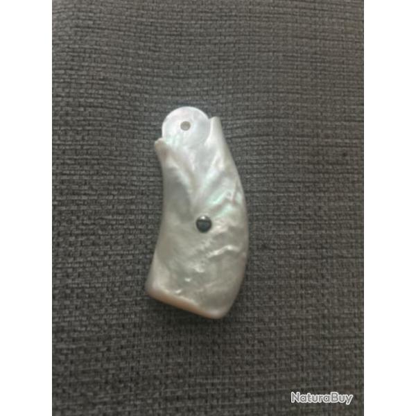 Plaquette nacr� Harrington et richardson 32sw