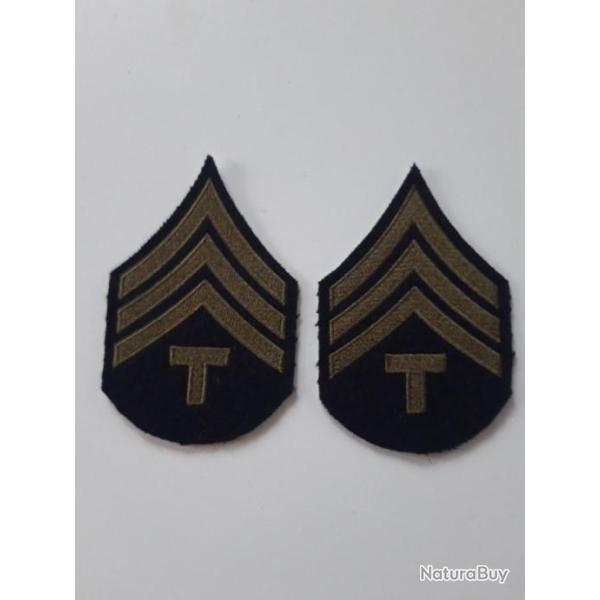 PAIRE D INSIGNES DU GRADE DE TECHNICIAN 4TH GRADE U.S.MODELE OLIVE