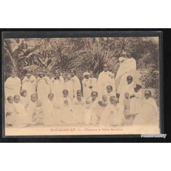 madagascar mamans et bbs betsilos , carte postale ancienne , cpa