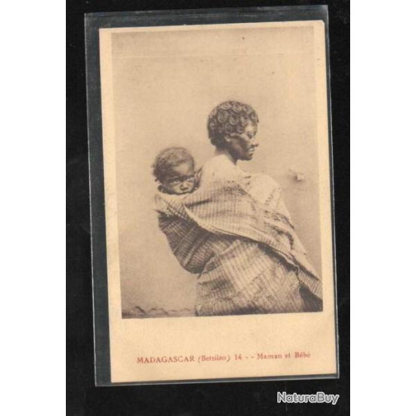 madagascar maman et b�b� carte postale ancienne , cpa