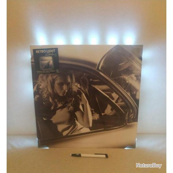 Cadre rtro light galerie - femme en voiture - clairage LED.