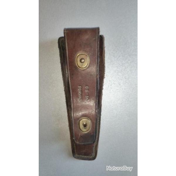 �tui CS 34 FORVAL avec pince 1953 et couteau. Guerre INDOCHINE / ALGERIE..