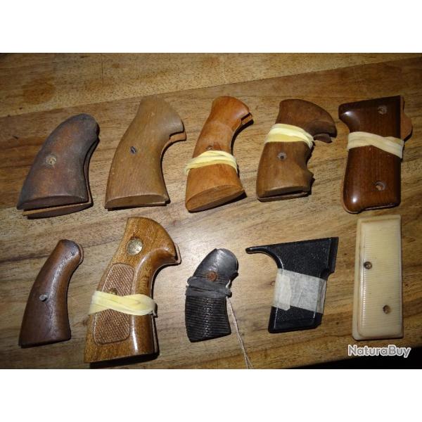 Lot de 10 jeux de plaquettes de Revolver et pistolet � identifier