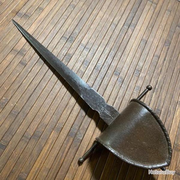 DAGUE MAIN GAUCHE XVl �me