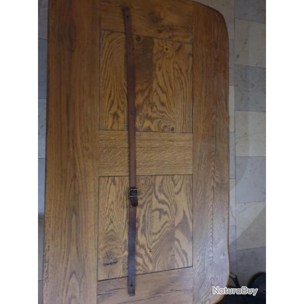 Vend bretelle en cuir marron sans les 2 boutons en m�tal