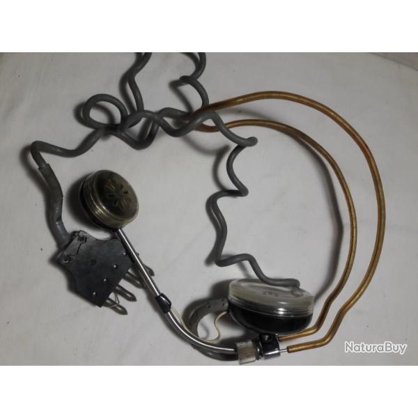 ECOUTEUR RADIO POUR ARMEE?