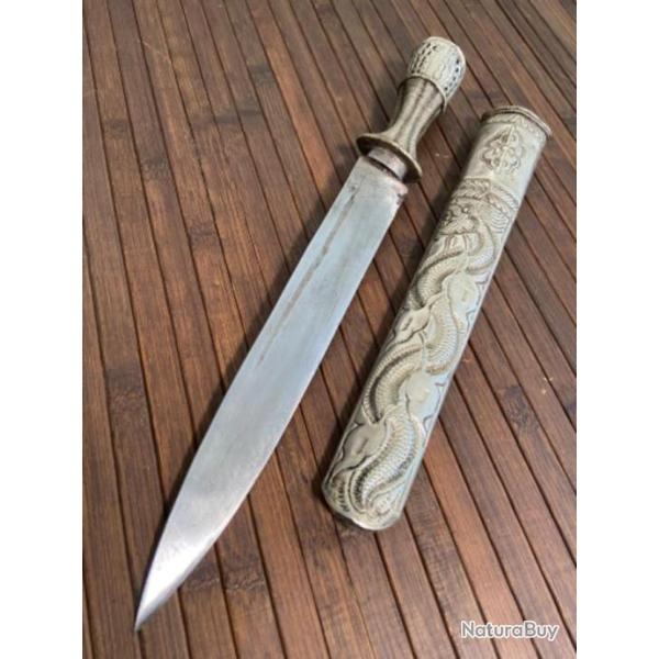 POIGNARD TIB�TAIN /2/