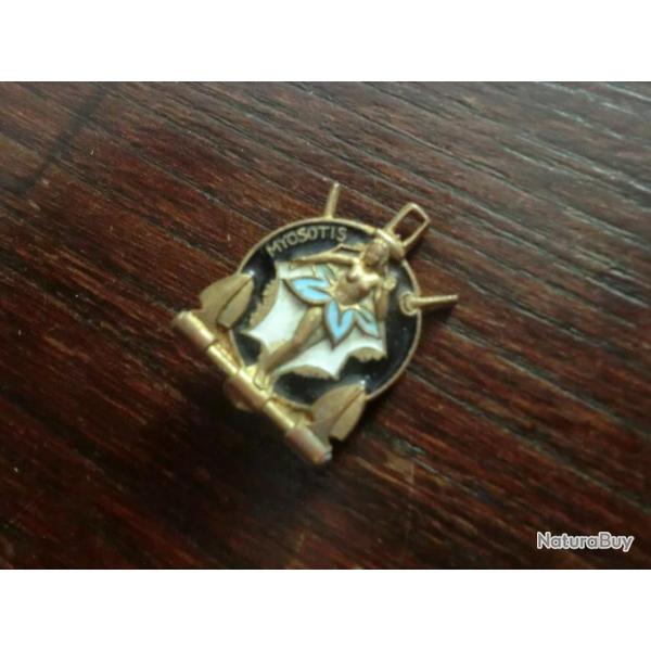 insigne myosotis  ex d 338 1944 / 49  f�e clochette / AUGIS LYON
