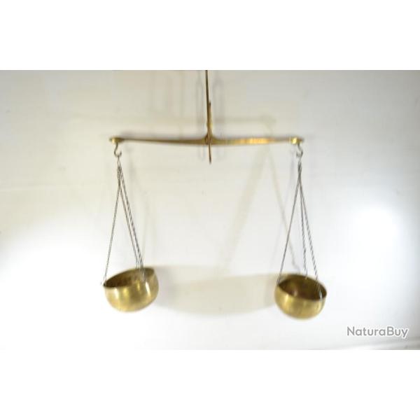 Ancienne balance  bascule en laiton, idal dco reconstitution 1er Empire, western WW1 commerce
