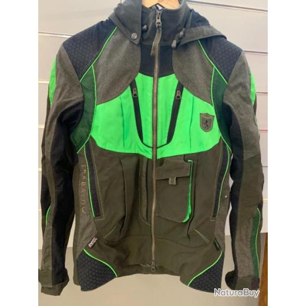 VESTE NEMESIS H.V TRABALDO