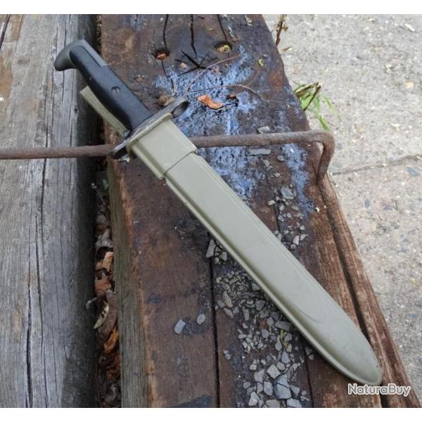 Ba�onnette pour le fusil US ARMY M1 GARAND. Original. Fabrication italienne. Comme neuf!