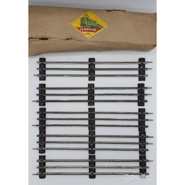 Rails pour train ancien.