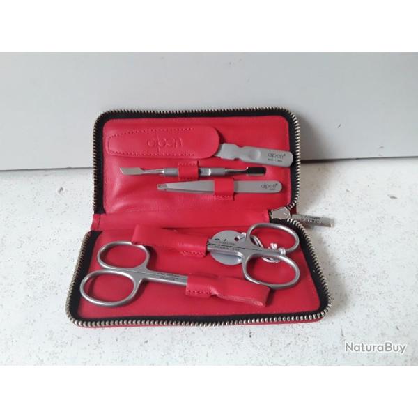 10121 TROUSSE DE MANUCURE ALPEB 5 PIECES SOFT ROUGE NEUF