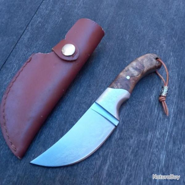 Couteau de Chasse Manche en Bois avec Fourreau en cuir