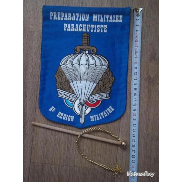 fanion collection pr�paration militaire parachutiste 3�me r�gion