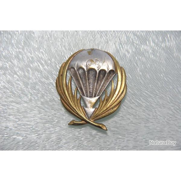 INSIGNE PARACHUTISTE :  CENTRE ECOLE TROUPES AEROPORTES ------D..P. N    25 RUE BERANGER DEPOSE