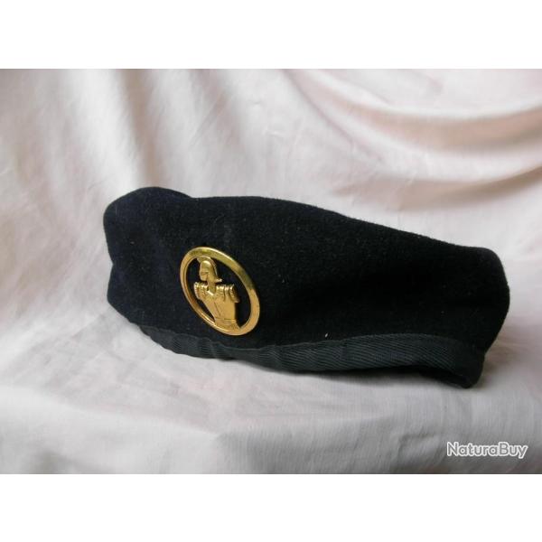 WW2/POSTWAR FRANCE BERET NOIR TYPE MILITAIRE 1987 FABRICANT OLORON TAILLE 57 ET INSIGNE DU GENIE