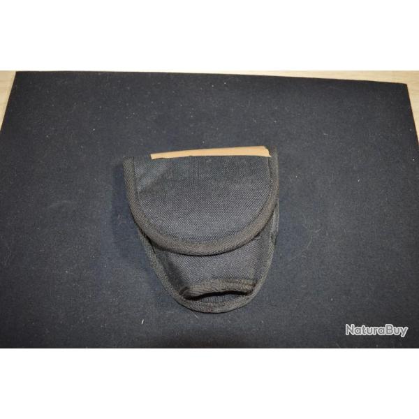 etui � menotte surplus militaire police tissu  soft air Militaria equipement tactique s�curit� (2)